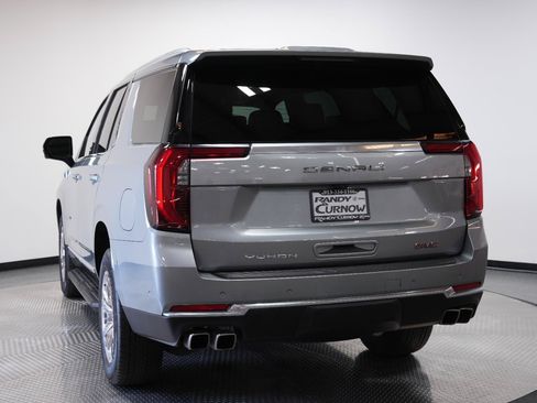 Used 2025 GMC Yukon Denali AWD/4WD image 5