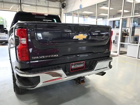 Used 2024 Chevrolet Silverado 2500 LT AWD/4WD image 6