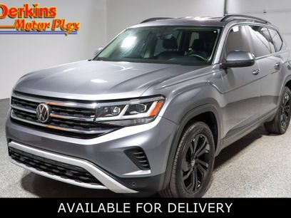 Used 2022 Volkswagen Atlas SE w/ Black Wheel Package