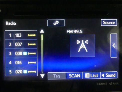 Used 2018 Subaru Forester 2.5i Premium w/ All-Weather Package AWD/4WD image 11
