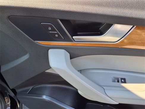 Used 2021 Audi Q5 2.0T Premium Plus image 26