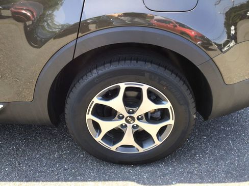 Used 2021 Kia Telluride EX image 10