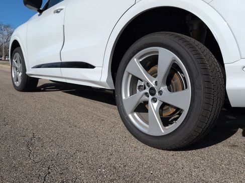 New 2025 Audi Q5 Premium Plus image 3