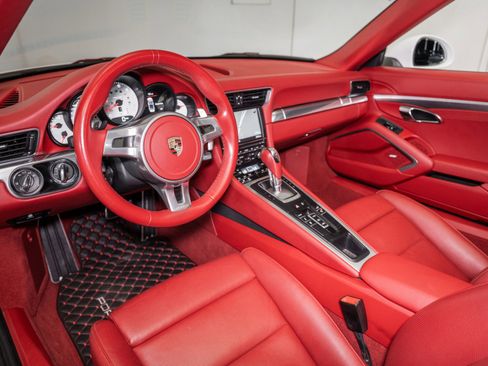 Used 2016 Porsche 911 Carrera S image 17