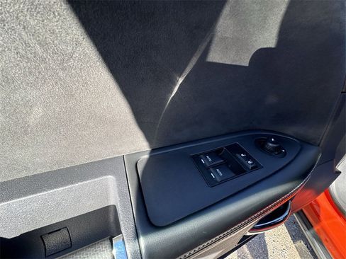 Used 2009 Dodge Challenger SRT8 image 13