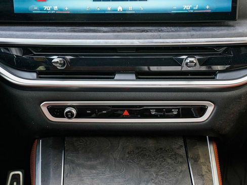 Used 2025 BMW X5 M60i image 14