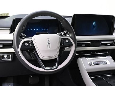 New 2026 Lincoln Aviator Reserve AWD/4WD image 12