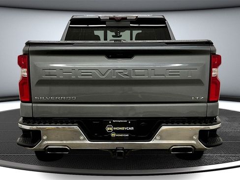 Used 2021 Chevrolet Silverado 1500 LTZ w/ Technology Package image 5