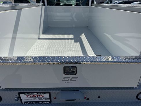 New 2026 GMC Sierra 2500 Pro AWD/4WD image 25