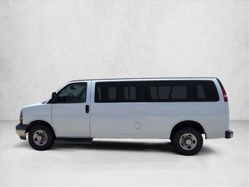 Used 2020 Chevrolet Express 3500 LT w/ LT Preferred Equipment Group RWD image 9