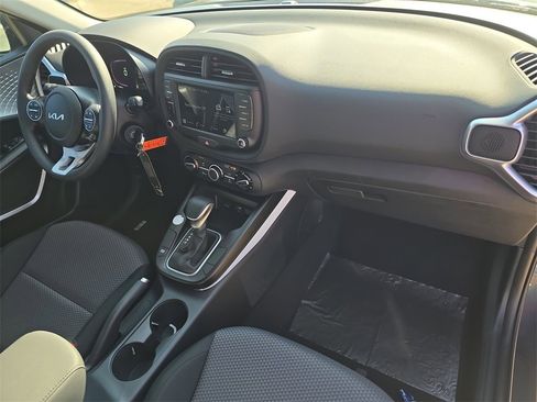 New 2025 Kia Soul LX image 13