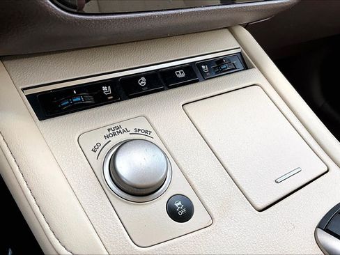 Used 2016 Lexus ES 350 FWD image 33