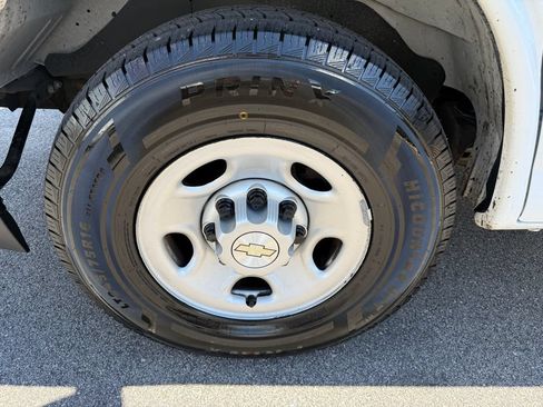 Used 2021 Chevrolet Express 2500 RWD image 36