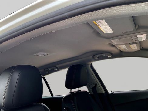 Used 2020 Chevrolet Trax LT w/ LT Convenience Package FWD image 26