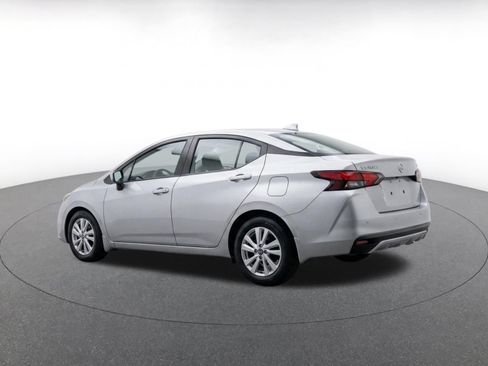 Used 2025 Nissan Versa SV FWD image 15