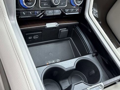 Used 2022 GMC Yukon Denali image 21