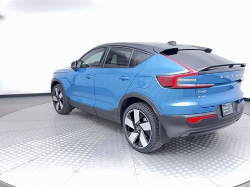 Certified 2022 Volvo C40 P8 Recharge Ultimate image 4