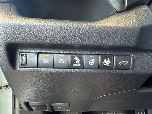 Used 2023 Toyota RAV4 Adventure w/ Convenience Package AWD/4WD image 16