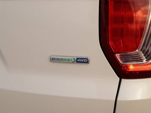 Used 2017 Ford Explorer Platinum image 43