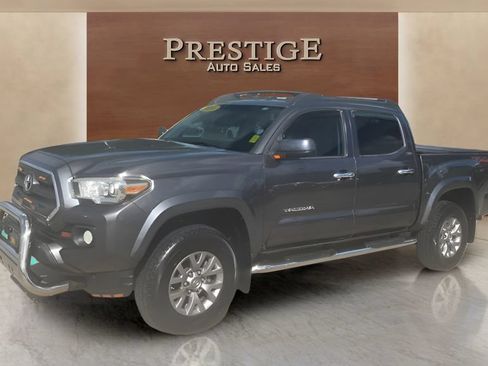 Used 2016 Toyota Tacoma SR5 RWD image 19
