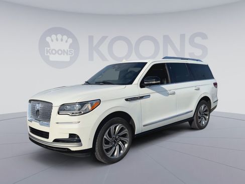Used 2023 Lincoln Navigator Reserve AWD/4WD image 7