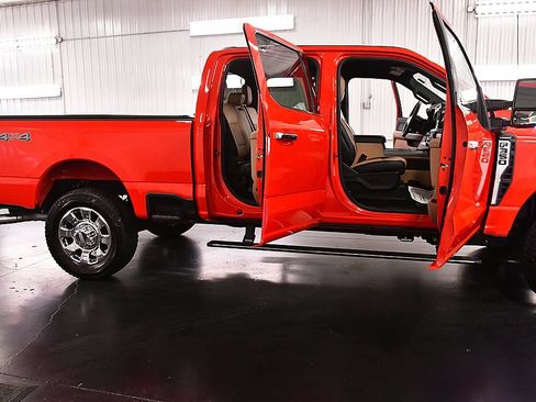 Used 2025 Ford F350 Lariat w/ Chrome Package AWD/4WD image 33