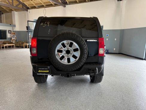Used 2009 HUMMER H3 image 6