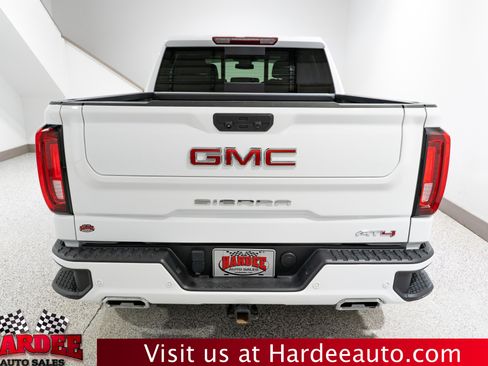 Used 2025 GMC Sierra 1500 AT4 w/ AT4 Premium Package AWD/4WD image 4