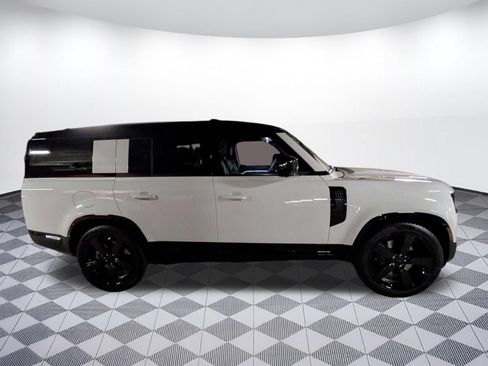 New 2026 Land Rover Defender 130 X-Dynamic SE AWD/4WD image 6