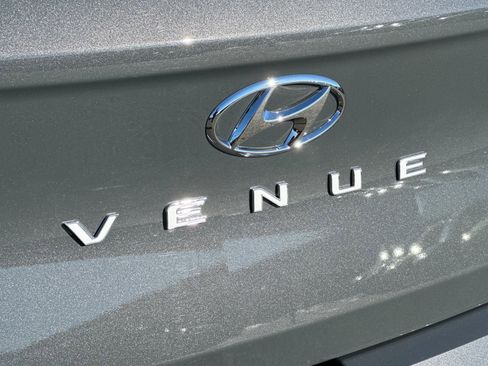 New 2026 Hyundai Venue SEL FWD image 25