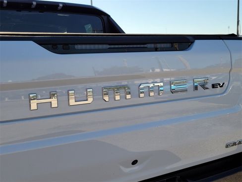 Certified 2025 GMC Hummer EV 3X image 12