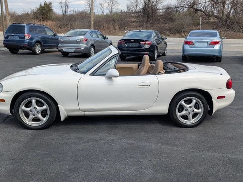 Used 1999 MAZDA MX-5 Miata image 3