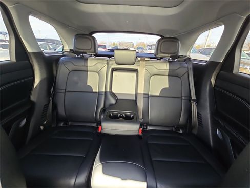 Used 2021 Lincoln Corsair Reserve w/ Equipment Group 201A image 27