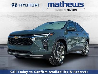 Used 2025 Chevrolet Trax LT w/ Sunroof Package