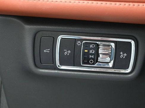 Used 2025 Lincoln Aviator Reserve w/ Equipment Group 201A image 11