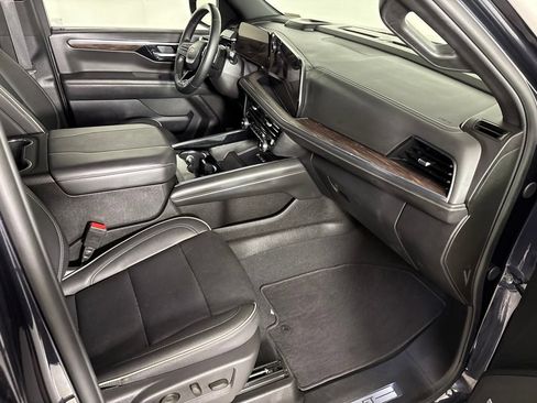 Certified 2025 Chevrolet Suburban Premier AWD/4WD image 20