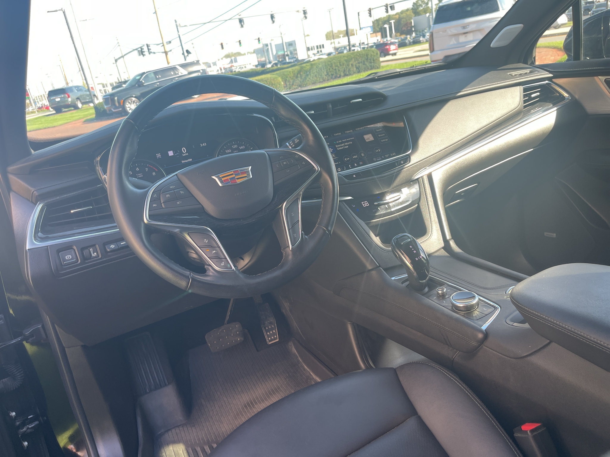 Used 2024 Cadillac XT5 Premium Luxury w/ Technology Package AWD/4WD image 29
