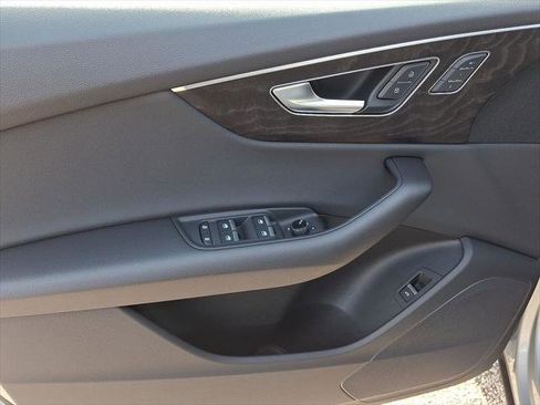 Certified 2023 Audi Q8 Premium image 13