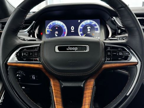 Used 2024 Jeep Grand Cherokee L Summit image 17