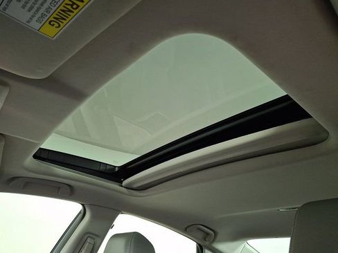 Used 2018 Honda Civic EX-L image 16