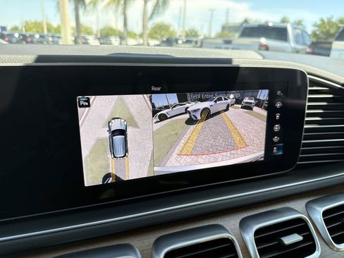 Certified 2022 Mercedes-Benz GLE 450 4MATIC w/ Premium Package image 24
