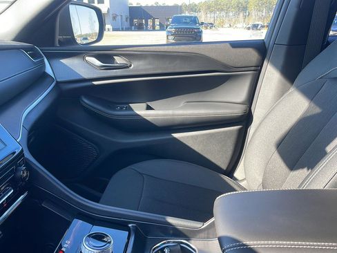 New 2025 Jeep Grand Cherokee Laredo X image 21