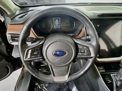 Used 2022 Subaru Outback Touring AWD/4WD image 11