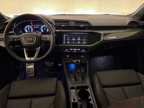 Used 2025 Audi Q3 2.0T Premium Plus w/ Premium Plus Package AWD/4WD image 17