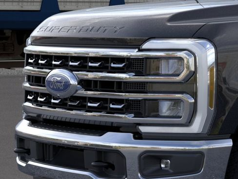 New 2026 Ford F250 4x4 Crew Cab Super Duty image 17