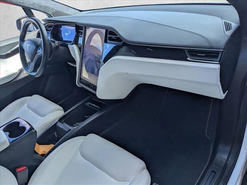 Used 2020 Tesla Model X Long Range image 23