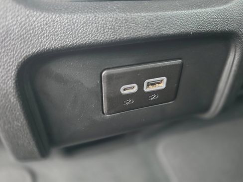 Used 2025 Chevrolet Blazer LT FWD image 18