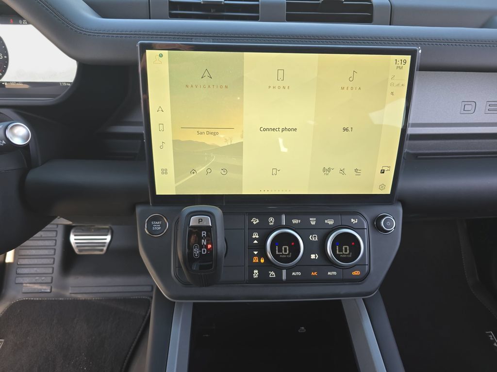 New 2026 Land Rover Defender 110 V8 AWD/4WD image 20