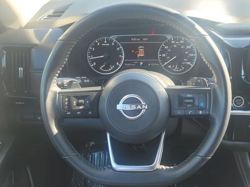 Used 2024 Nissan Pathfinder SV AWD/4WD image 17