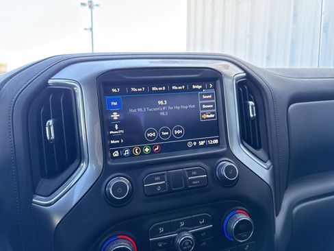 Used 2021 Chevrolet Silverado 1500 LT Trail Boss w/ Convenience Package II image 23